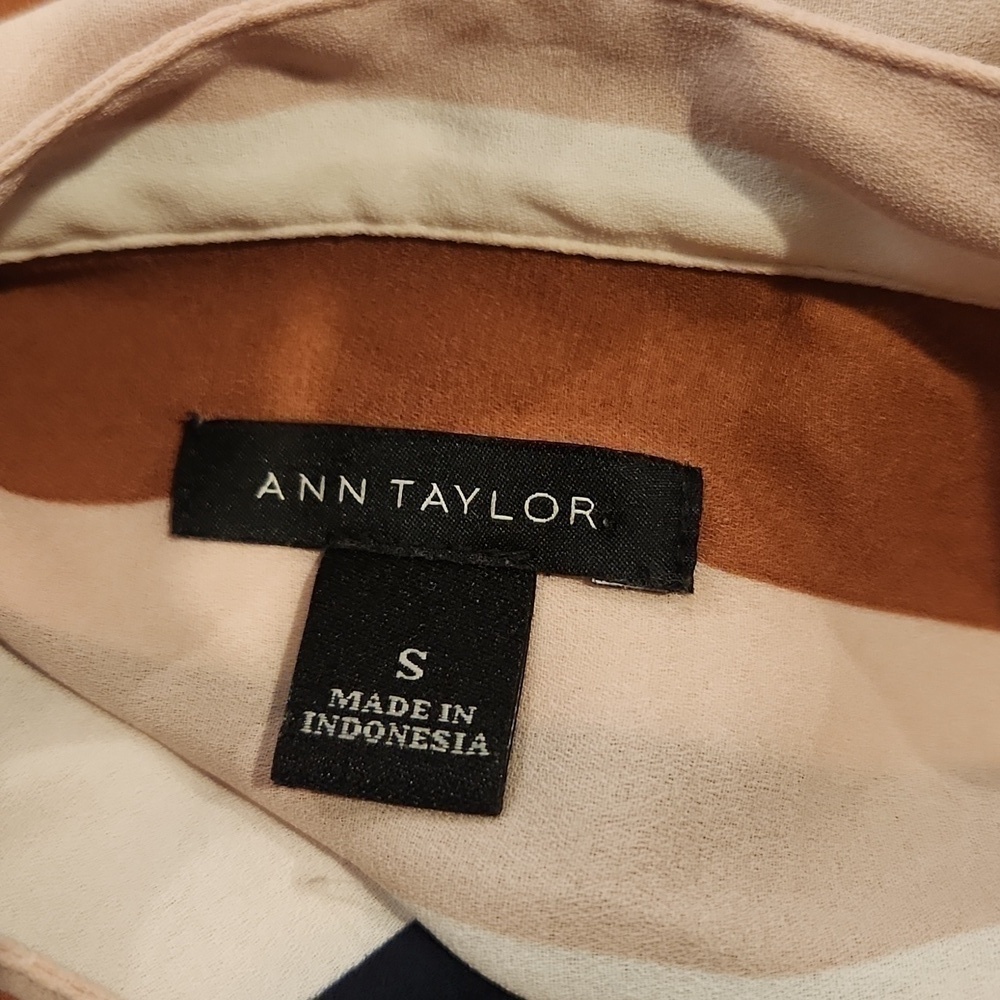 [Ann Taylor] Single Button Long Sleeve- Size S - Picture 7 of 8